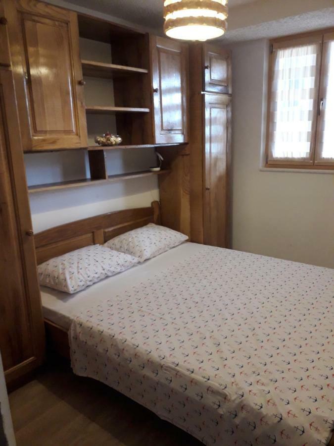 Apartmani MATKO Betina  Bagian luar foto